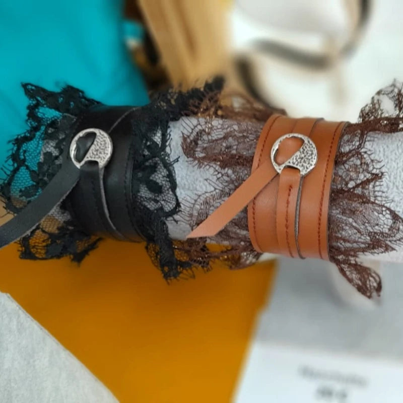Manchette réglable alter-cuir de raisin et dentelle