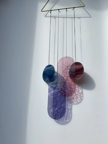 Lila und rosa Wandbehang im Art Déco Stil