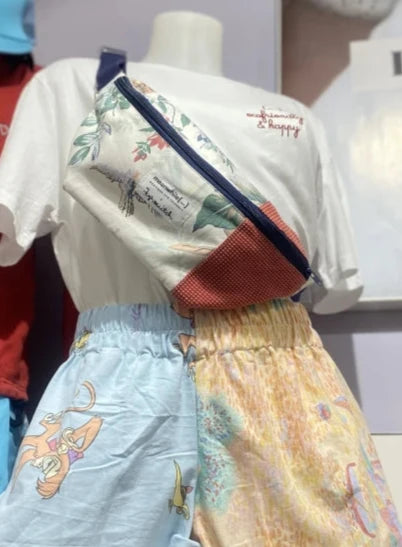 Sac banane upcyclé tissu oiseau - Meanwhile Boutique x Zgrouitch (édition limitée)