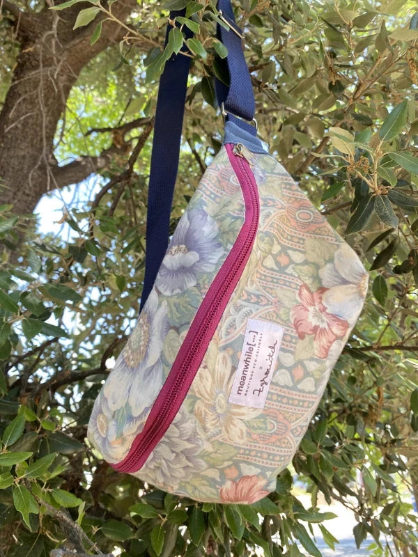 Sac banane upcyclé tissu tapisserie - Meanwhile Boutique x Zgrouitch (édition limitée)