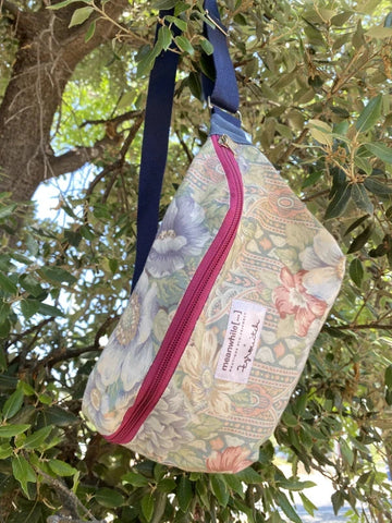 Sac banane upcyclé tissu tapisserie - Meanwhile Boutique x Zgrouitch (édition limitée)