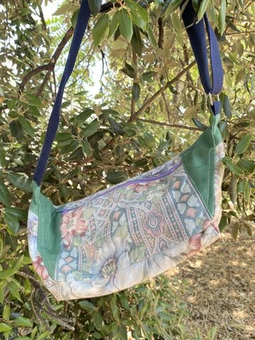 Sac banane upcyclé tissu tapisserie - Meanwhile Boutique x Zgrouitch (édition limitée)