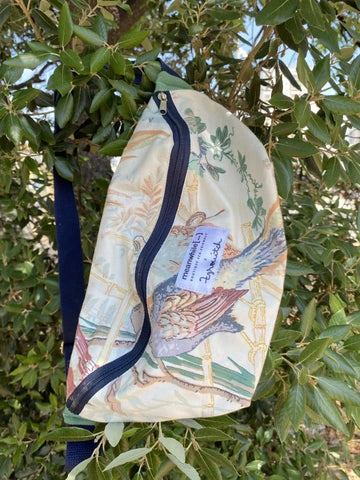 Sac banane upcyclé tissu oiseau - Meanwhile Boutique x Zgrouitch (édition limitée)