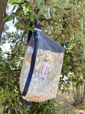 Sac banane upcyclé tissu tapisserie - Meanwhile Boutique x Zgrouitch (édition limitée)