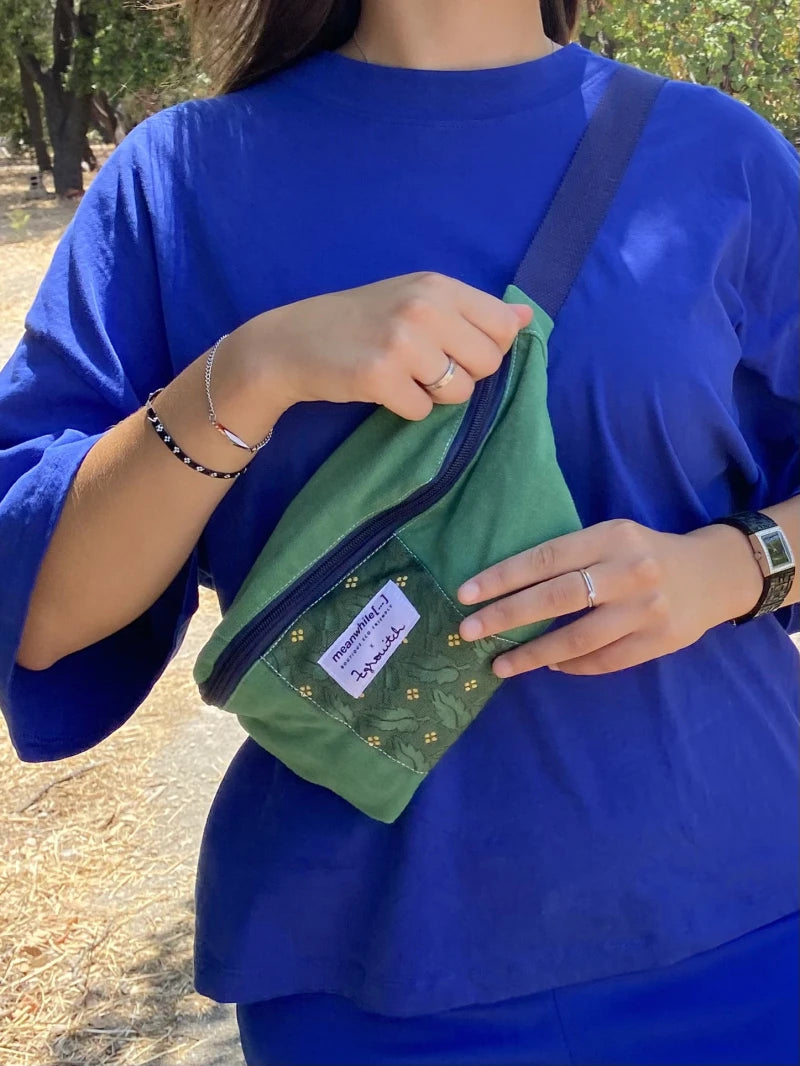 Sac banane upcyclé tissu vert - Meanwhile Boutique x Zgrouitch (édition limitée)