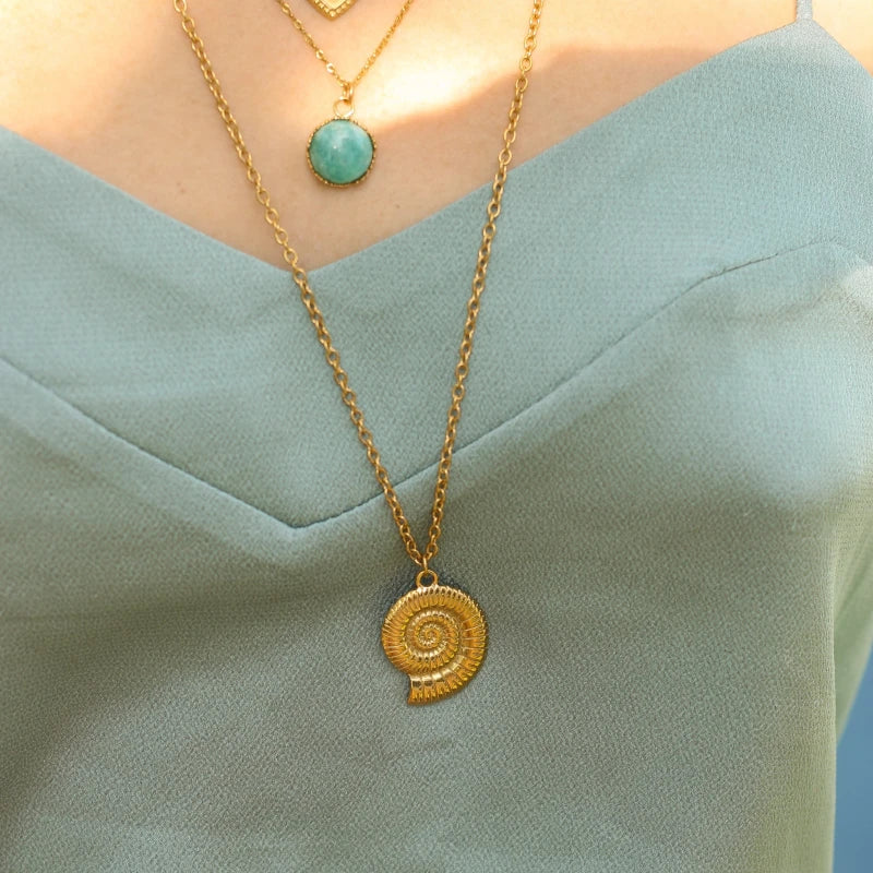 Collier long Ammonite