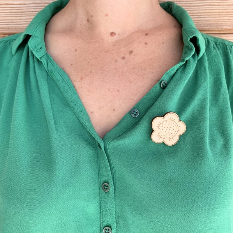 Broche en bois - Fleur