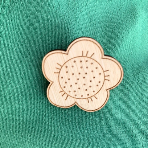 Broche en bois - Fleur