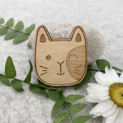 Broche en bois - Chat moustaches