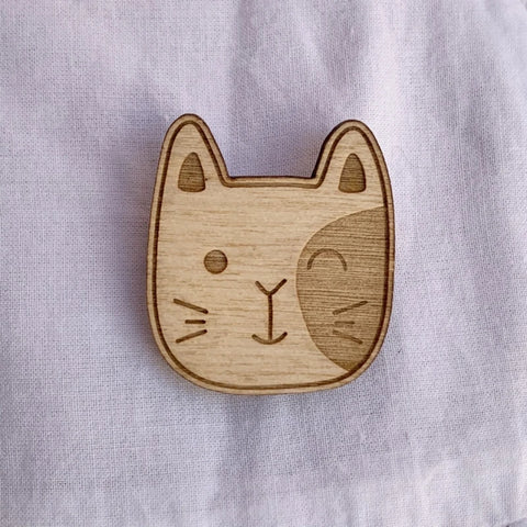 Broche en bois - Chat moustaches