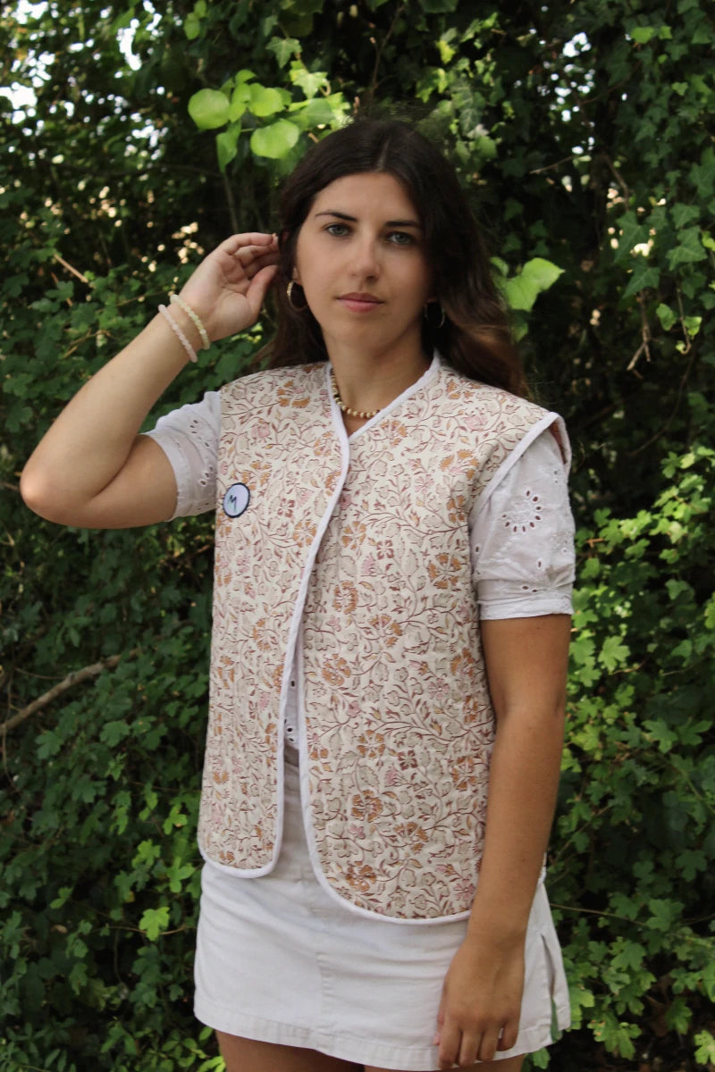 Veste sans manches matelassée - Fleuri écru / rose