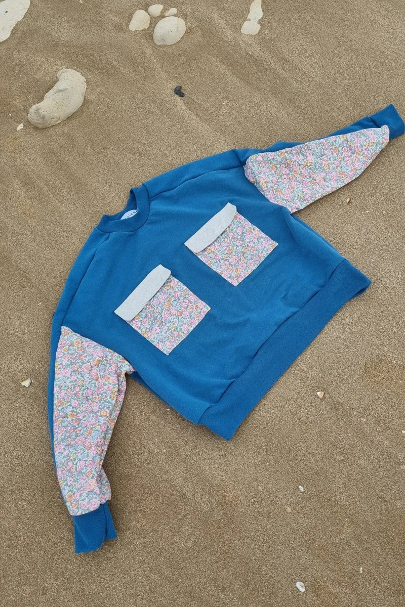 Sweat-shirt Marguerite - bleu - fleurs rose