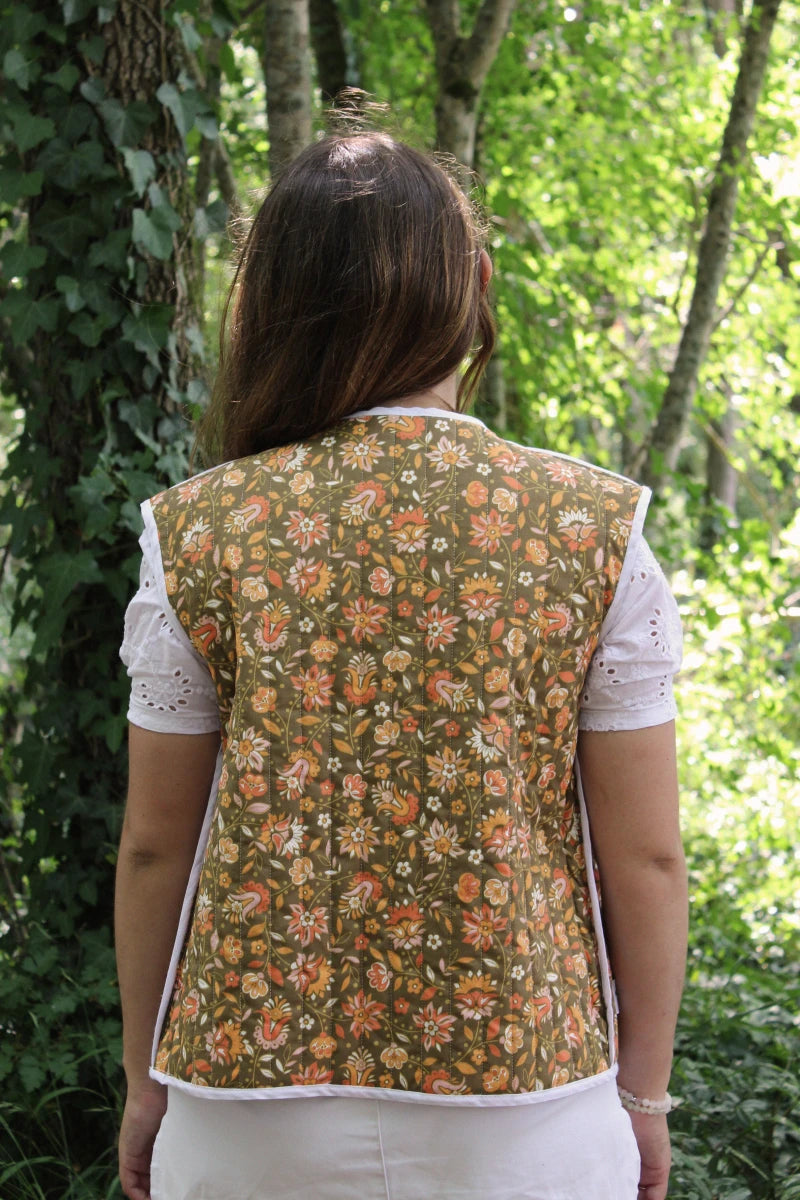 Veste sans manches matelassée - Fleuri marron / orange