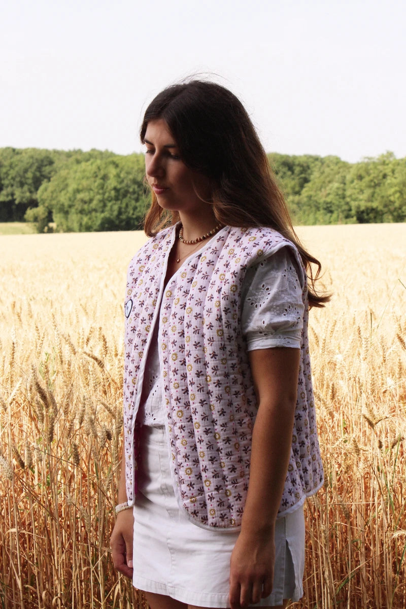 Veste sans manches matelassée - Fleuri violet / pêche