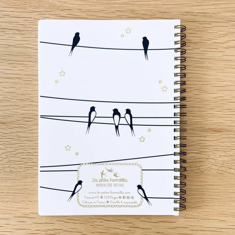 Carnet en papier A5 - Spirales et lignes - Les hirondelles sur le fil - Ciel blanc