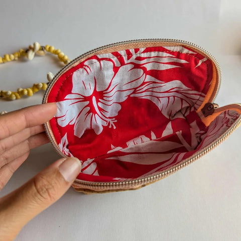 Trousse en liège et tissu polynésien