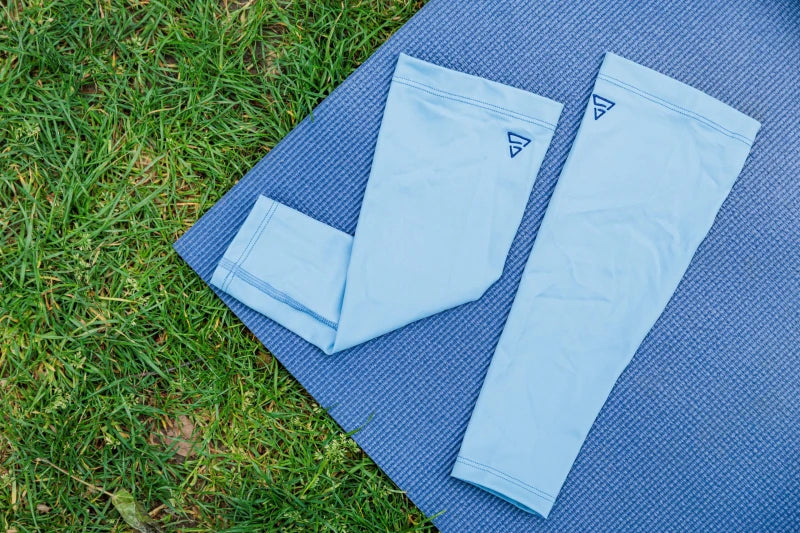 Manchettes running femme "Blueberry"– technique, gainante et écoresponsable