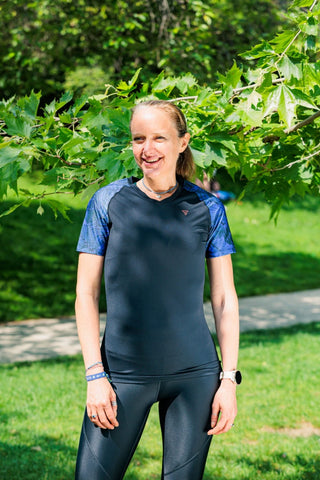 T shirt sport femme col V "Mercure"  – Technique, féminin et recyclé, écoresponsable