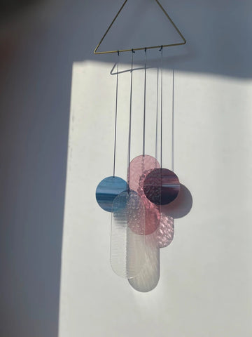 Rosa irisierender Wandbehang im Art Déco Stil