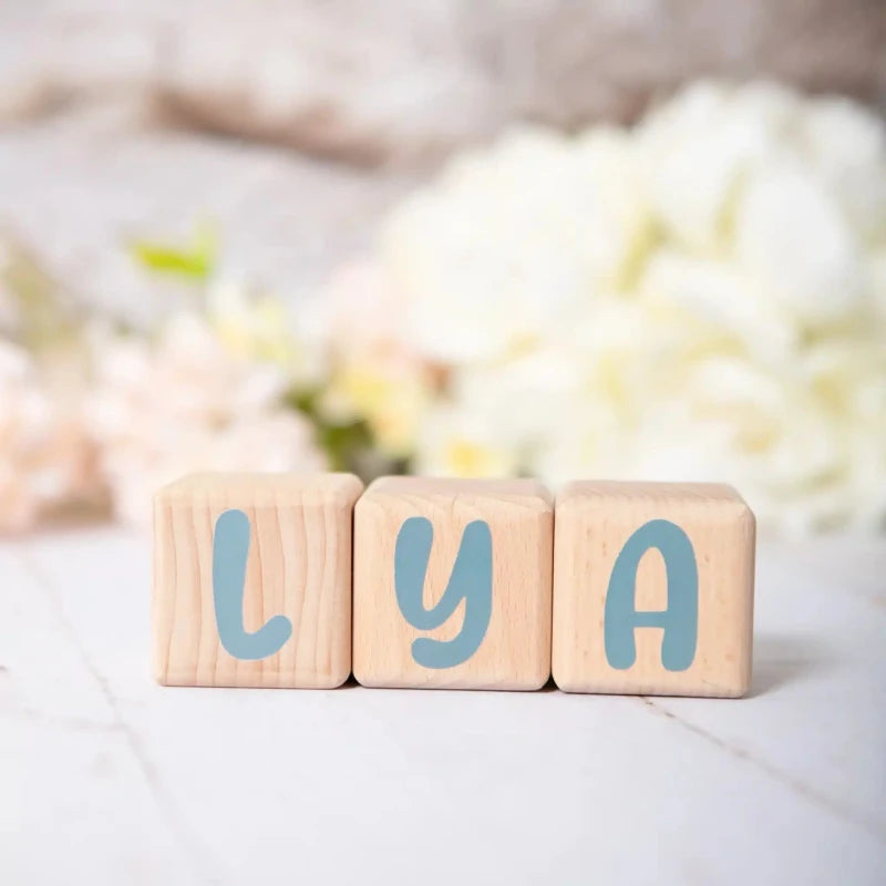 3 Cubes en Bois de 5cm x 5cm + 47 Stickers Gris