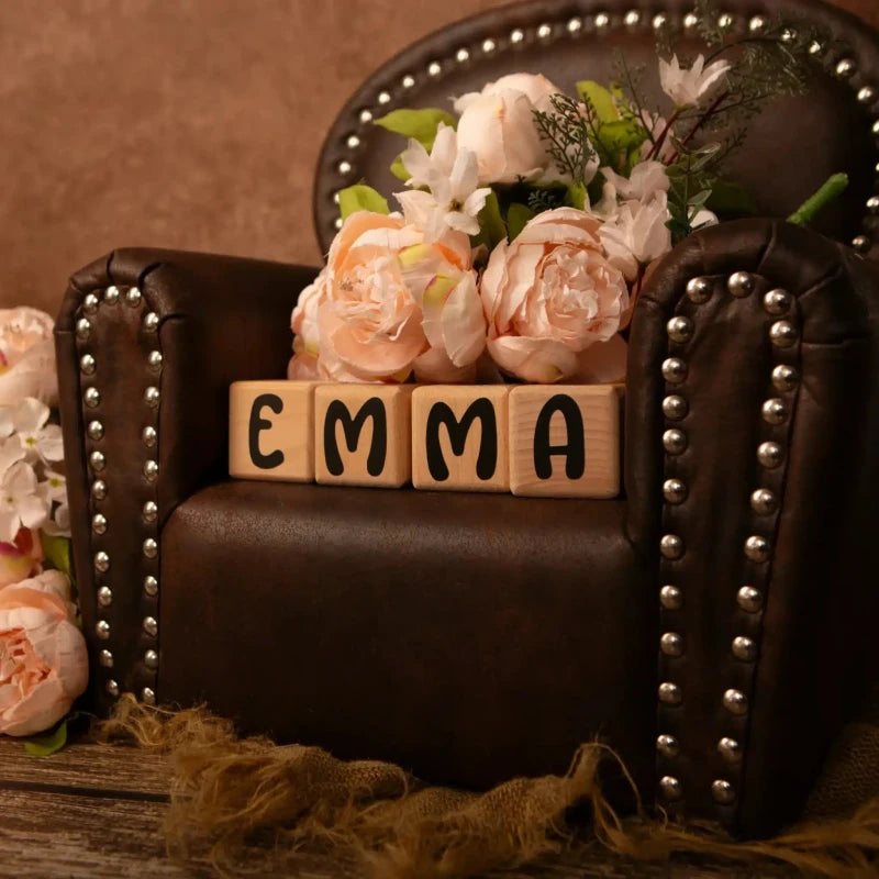 4 Cubes en Bois de 5cm x 5cm + 55 Stickers noirs