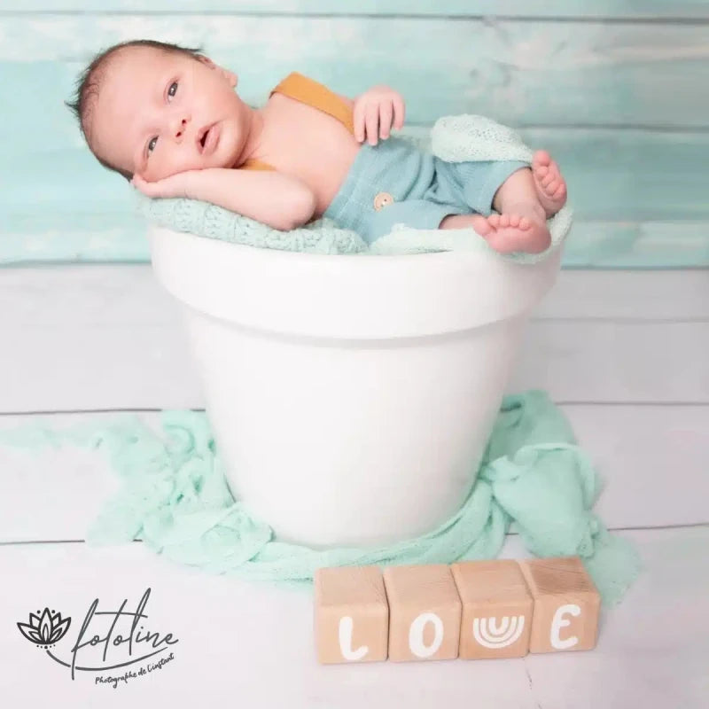 4 Cubes en Bois de 5cm x 5cm + 55 Stickers blancs