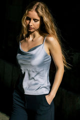 Top satinée bleu ciel à col bénitier - Narcisse