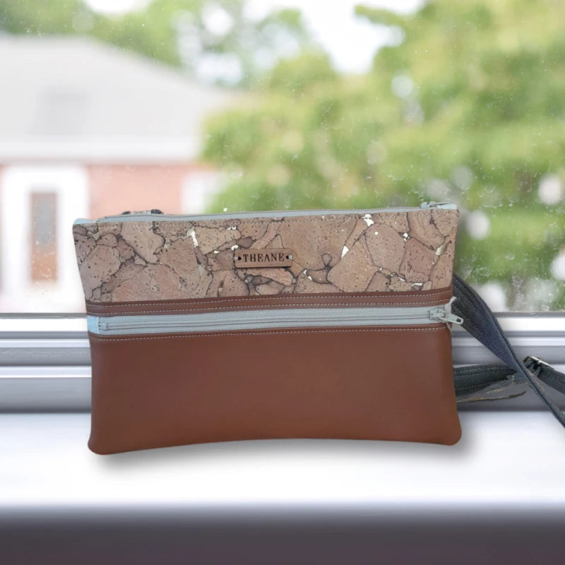 Pochette femme alter-cuir de raisin et liège - sangle réglable