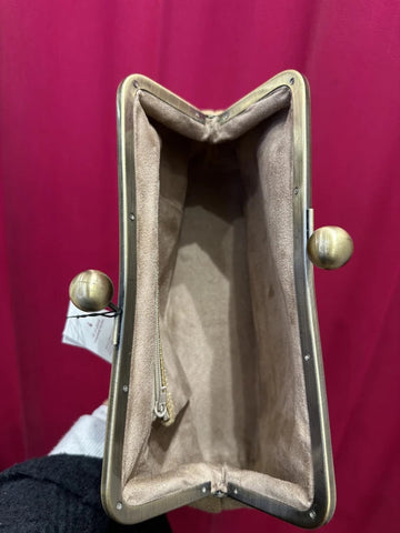 Pochette clutch beige brodée main