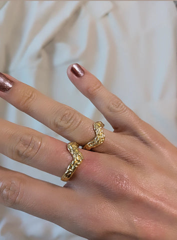 Bague vague or martelé - L'Aigua