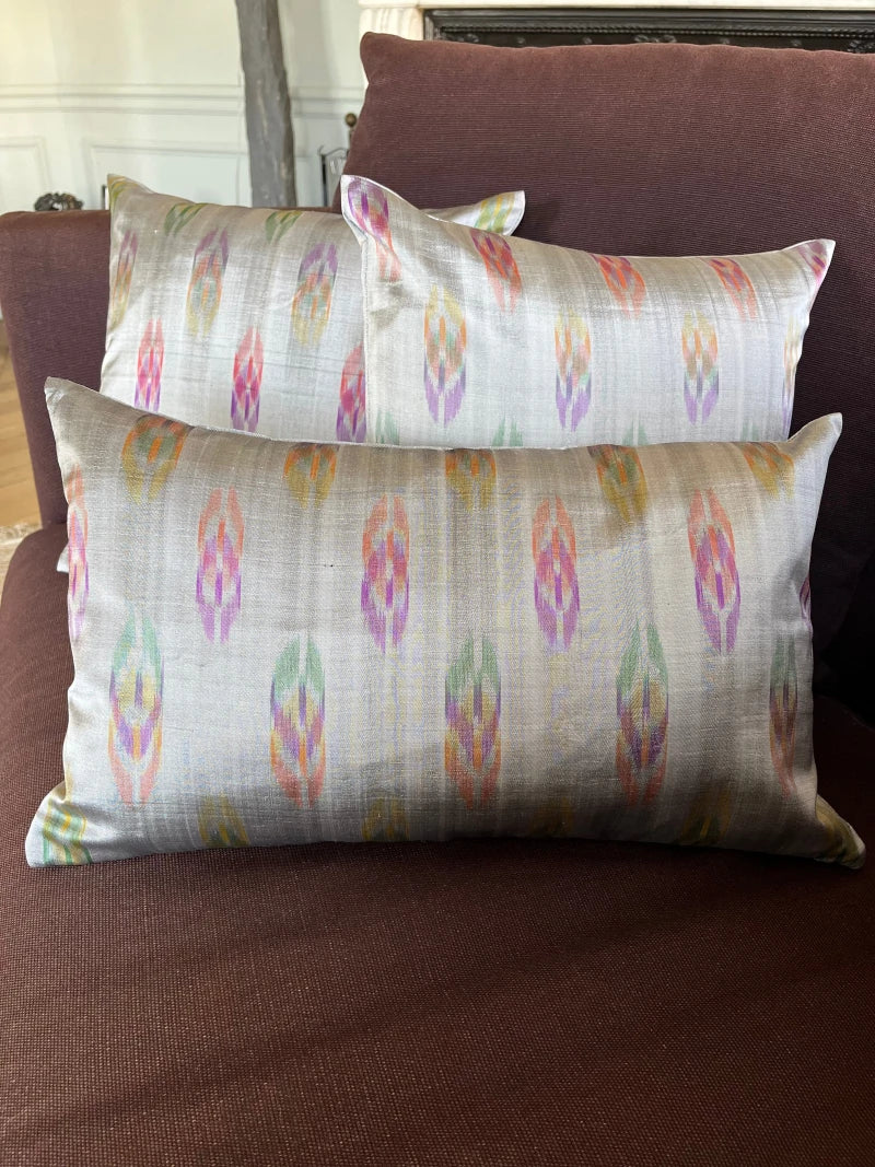 Housse de coussin Shan grise et rose