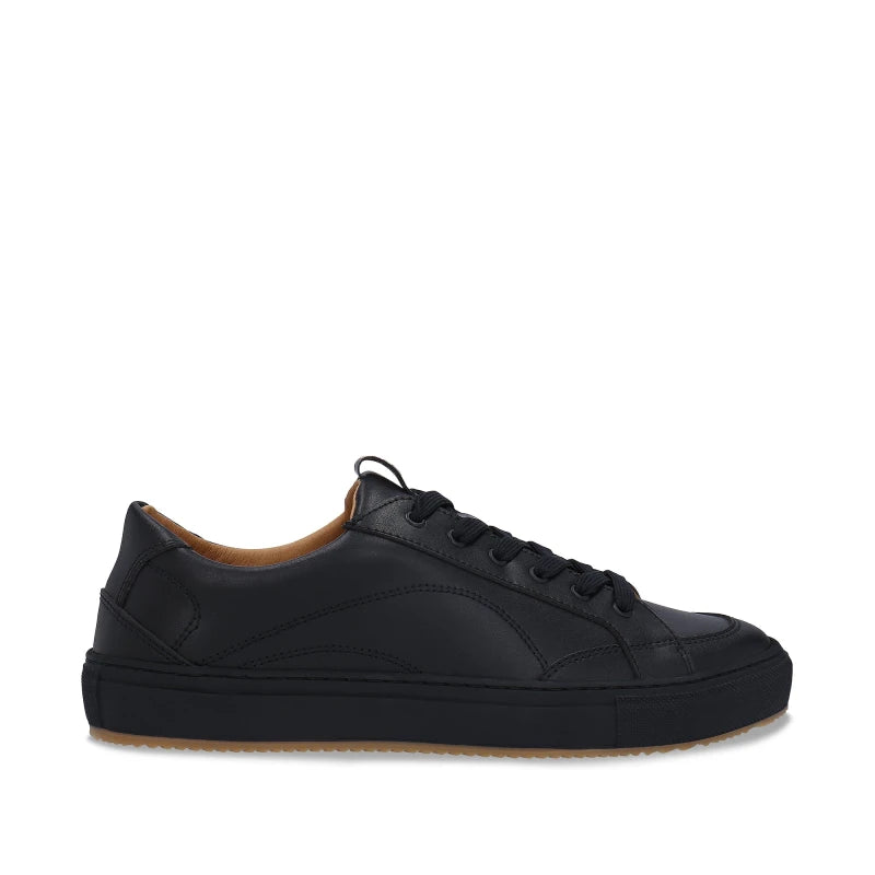 KARIO Black