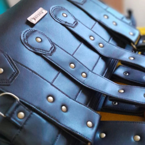 Sac à main alter-cuir de raisin noir poignées en bois 130