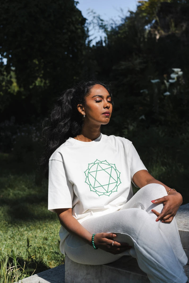 Tee-shirt Unisex Chakra du Coeur en Coton Bio