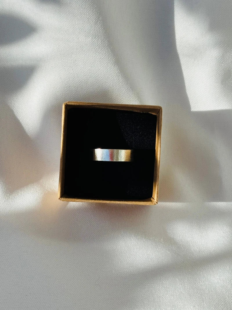 Bague Ata, Argent massif