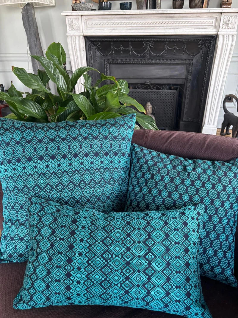 Housse de coussin Kachin bleu et turquoise (RIDA)