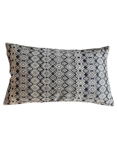 Housse de coussin Kachin bleu marine et beige (RIDA)