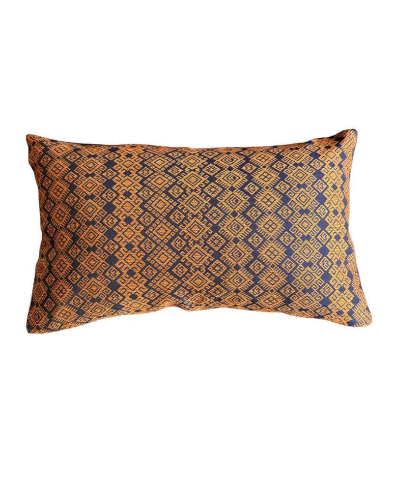 Housse de coussin Kachin bleu marine et orange (RIDA)