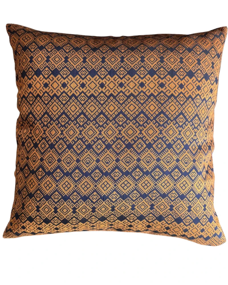 Housse de coussin Kachin bleu marine et orange (RIDA)