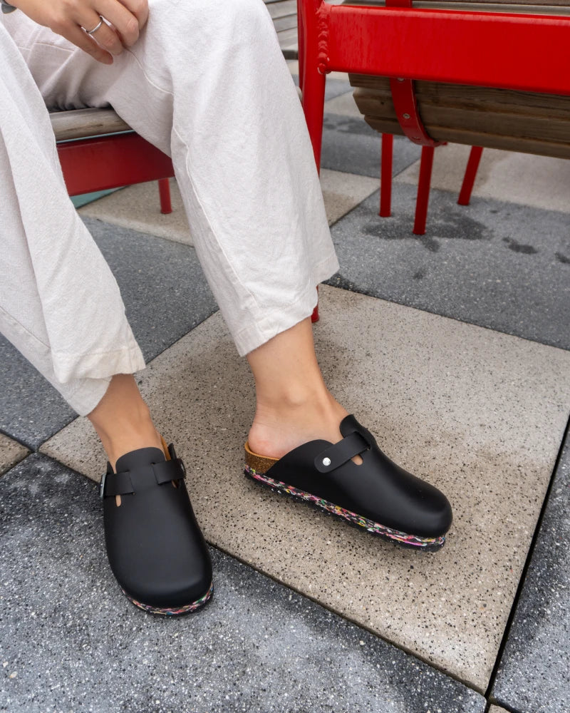 NIGHTFALL - Clog Black