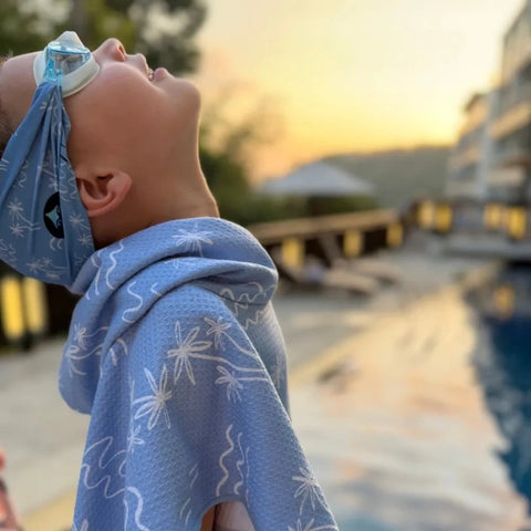 Pack Lou : poncho enfant et lunettes de piscine Waterplops