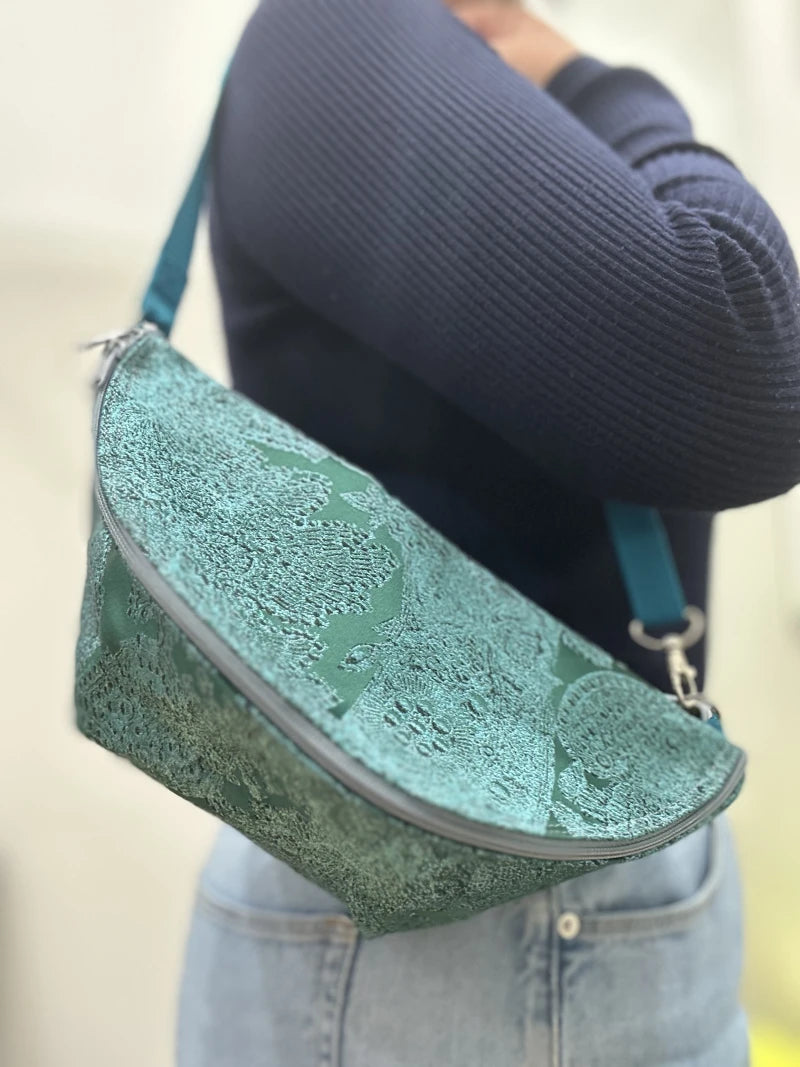 Sac banane vert en tissus d'ameublement