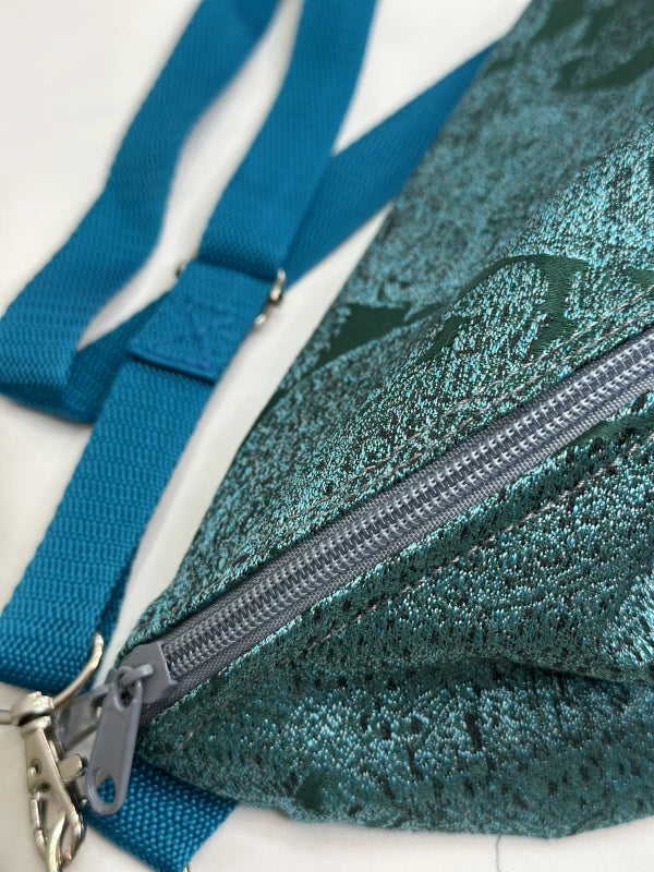 Sac banane vert en tissus d'ameublement