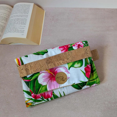 Pochette livre de poche : couvre livre artisanal en liège & tissus polynésiens