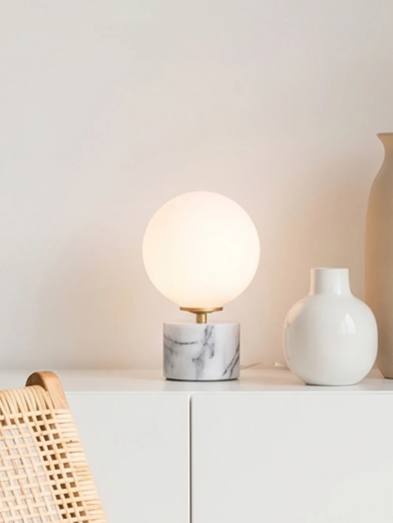 Lampe boule en verre – Laura