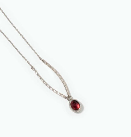 Collier Grenat