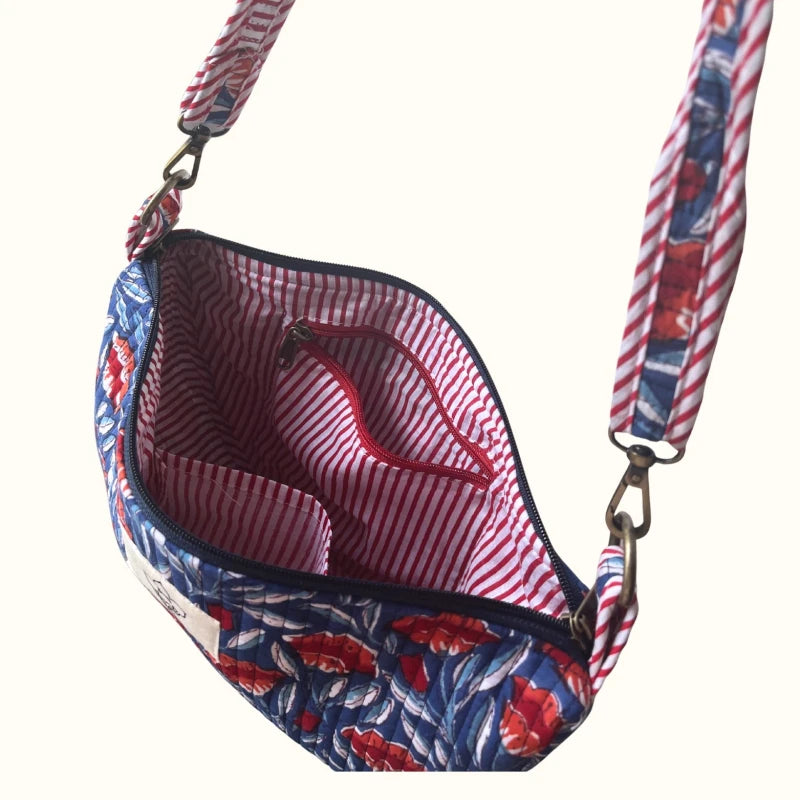 Sac demi-lune matelassé – "Blue Poppy Crush"