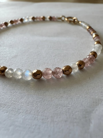 Bracelet Blush – Tourmaline rose & Pierre de Lune