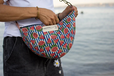 Sac demi lune pastèque - Manoë X Meanwhile Boutique (édition limitée)