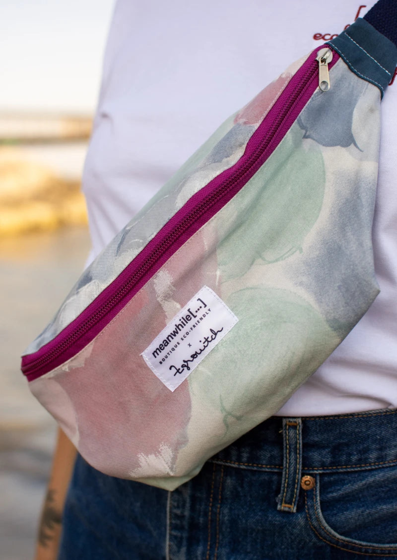 Sac banane upcyclé tissu aquarelle - Meanwhile Boutique x Zgrouitch (édition limitée)